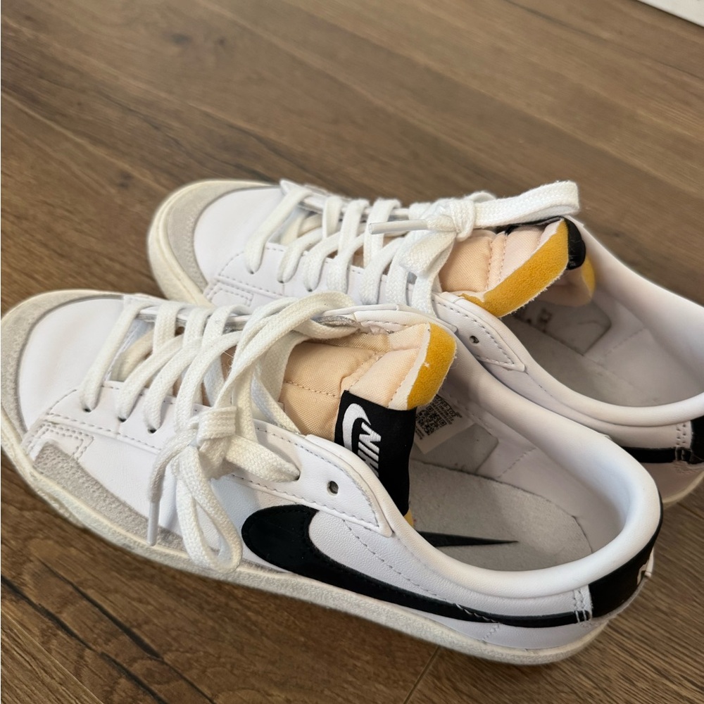 Nike SB Black and white shoes